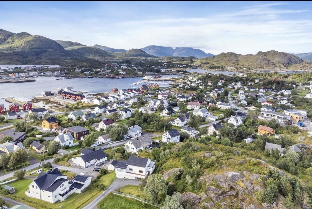 Your Place To Stay In Lofoten At Our Family House! Ballstad Eksteriør billede