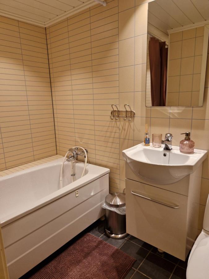 Your Place To Stay In Lofoten At Our Family House! Ballstad Eksteriør billede